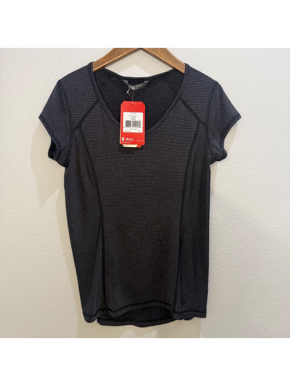 NWT The North Face Women's Skycrest Tee Black Medium